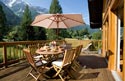 Chalet La Moraine Chamonix : deck in summer
